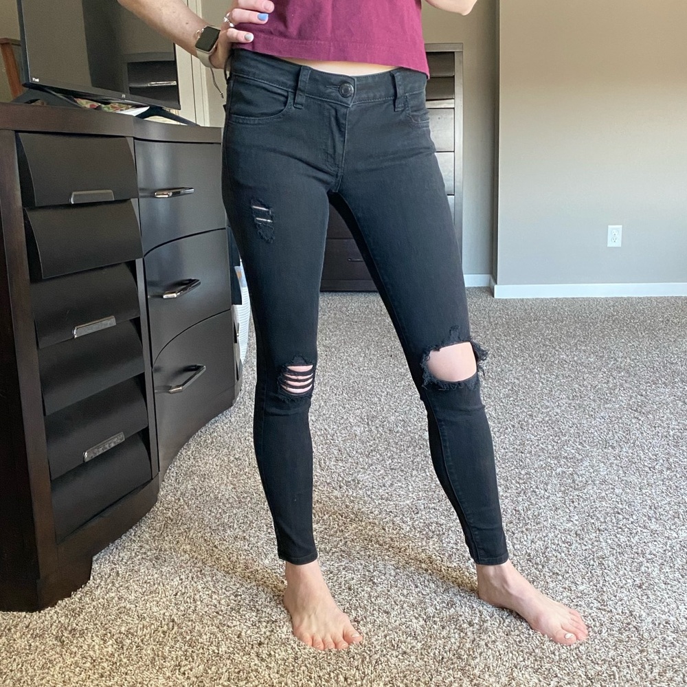 ❗️Black American Eagle Ripped jeggings❗️